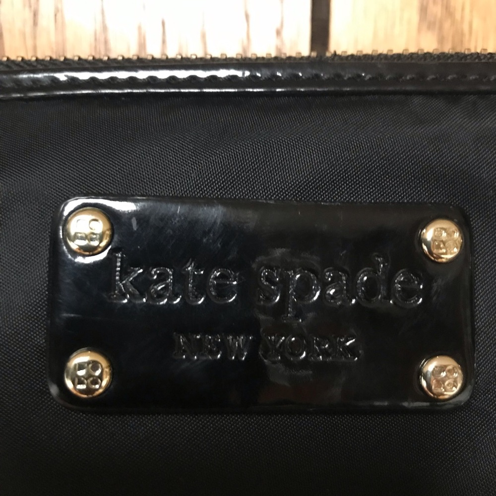 Kate Spade Tote Bag ...
Color - Black 
Size - Measurements in the photos - Picture 2 of 14